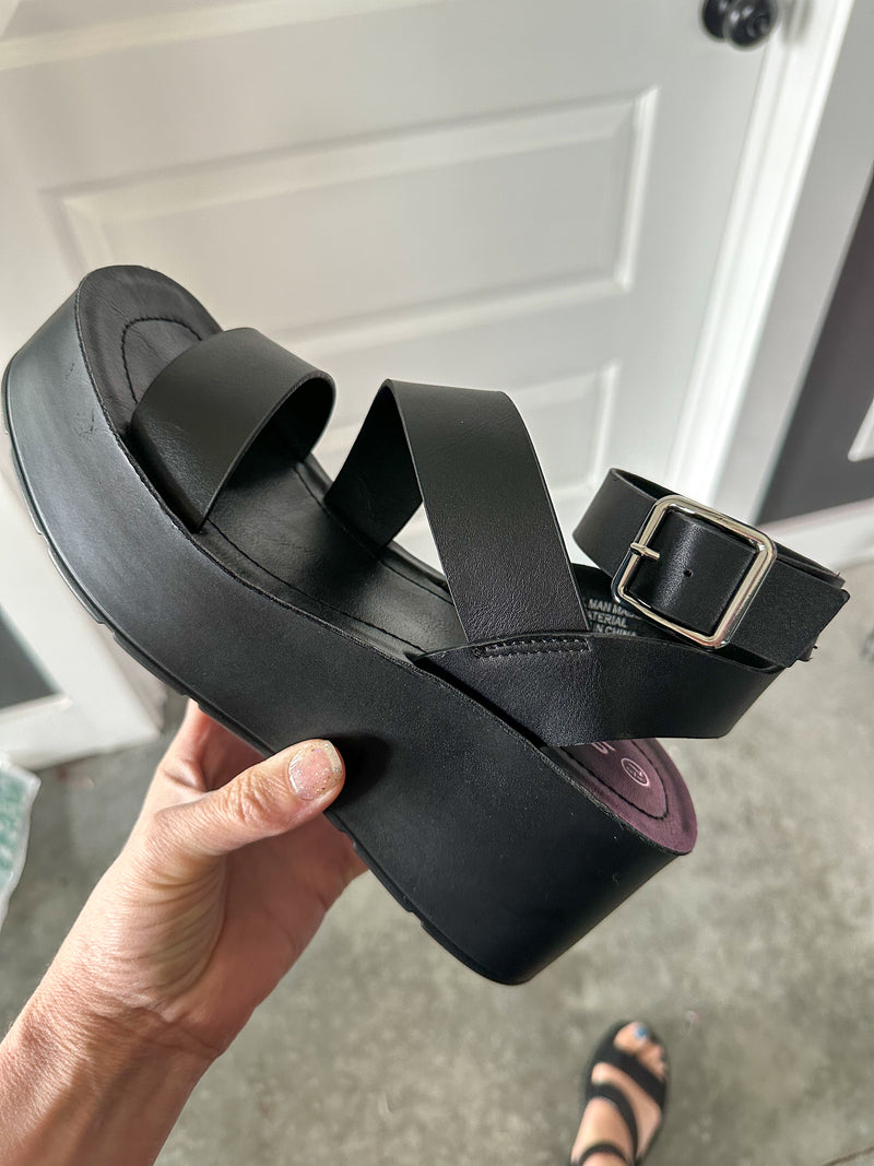 Should I Stay or Should I Go Sandals - Maple Row Boutique 