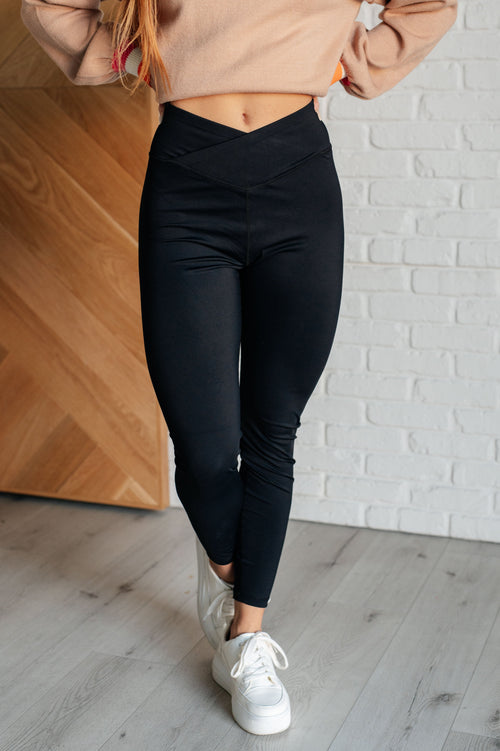 Do The Most V Front Leggings - Maple Row Boutique